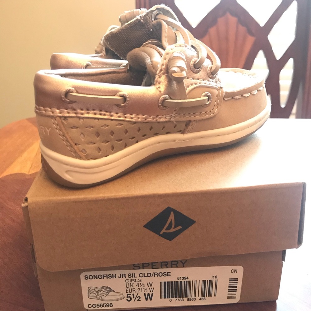 New Toddler Sperry shoes